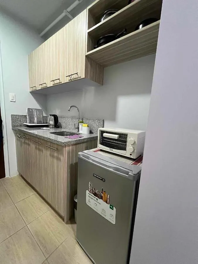 Iza'S Condo In Filinvest Alabang Manila
